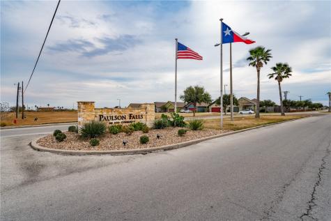 2080 Isabella Drive Kingsville TX 78363