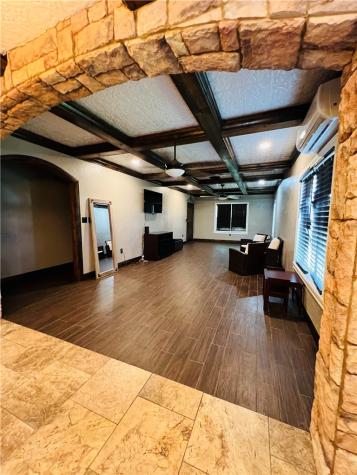 609 E Crockett Street Falfurrias TX 78355