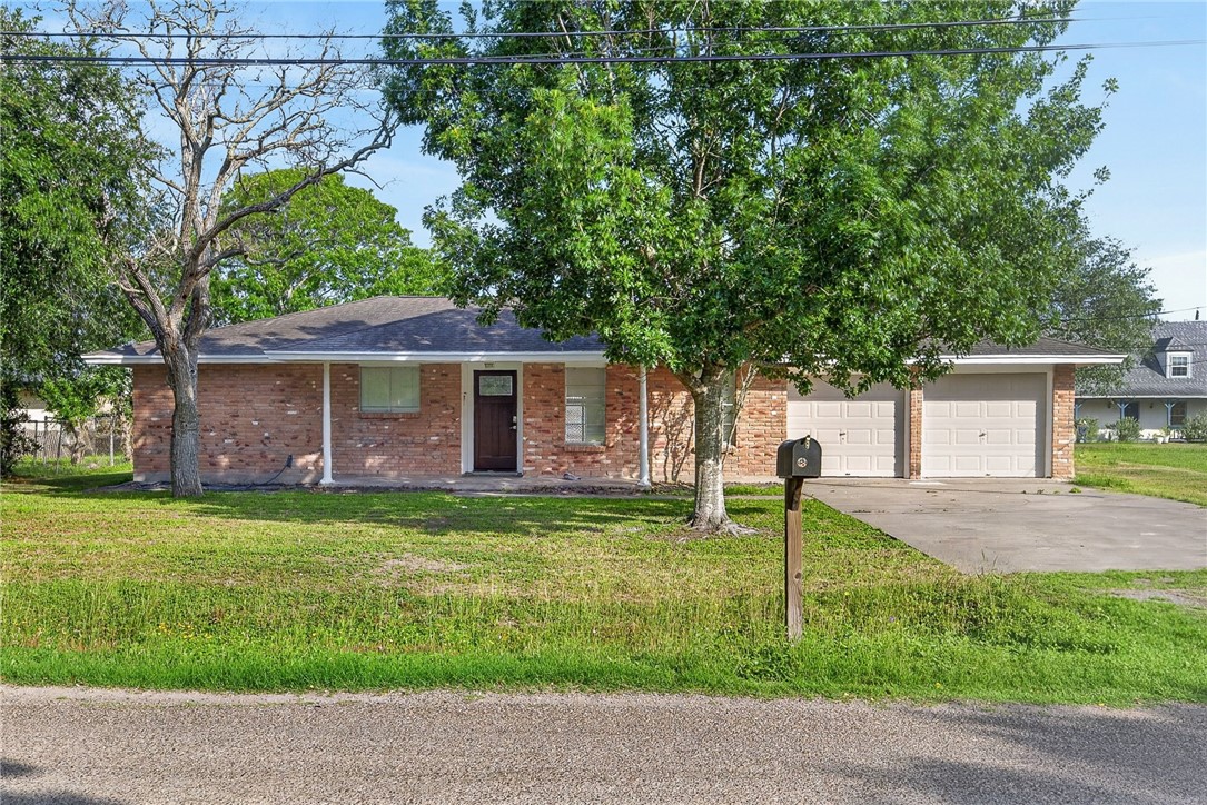 3901 Leonard Drive Corpus Christi TX 78410