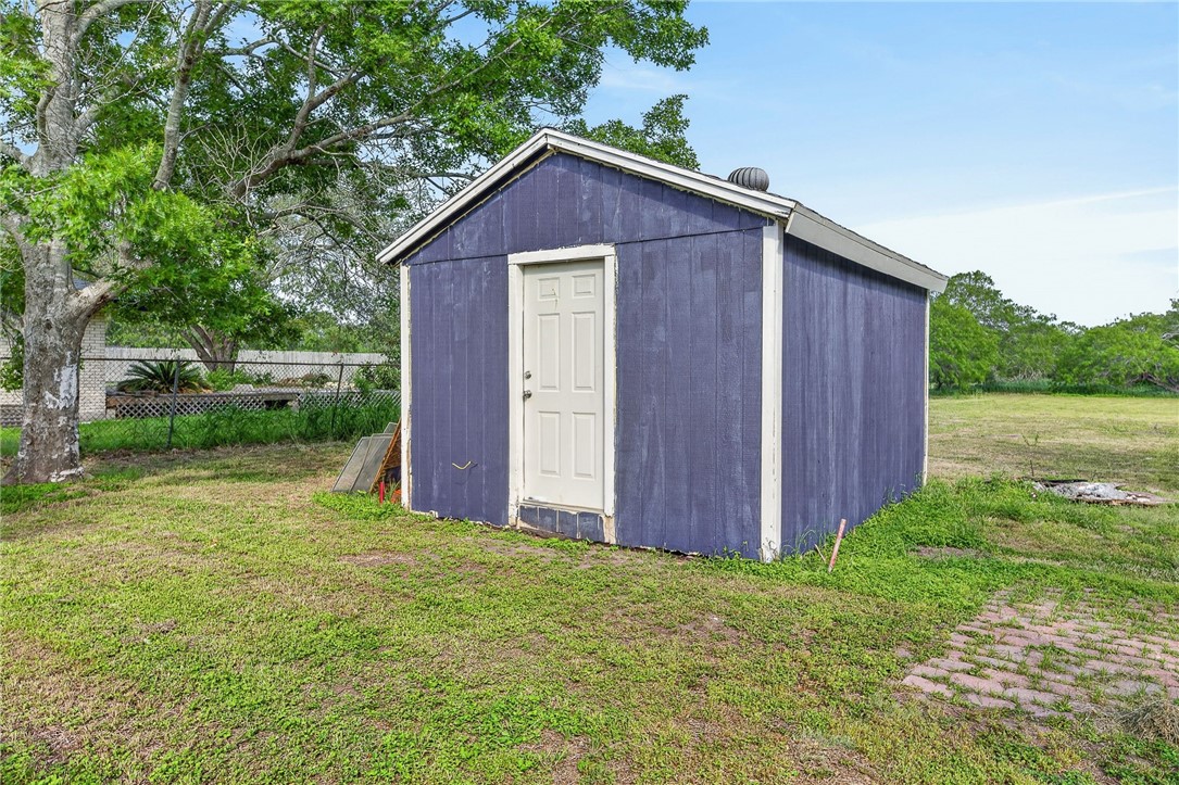 3901 Leonard Drive Corpus Christi TX 78410