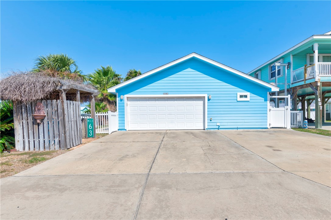 403 Spencers Landing Port Aransas TX 78373