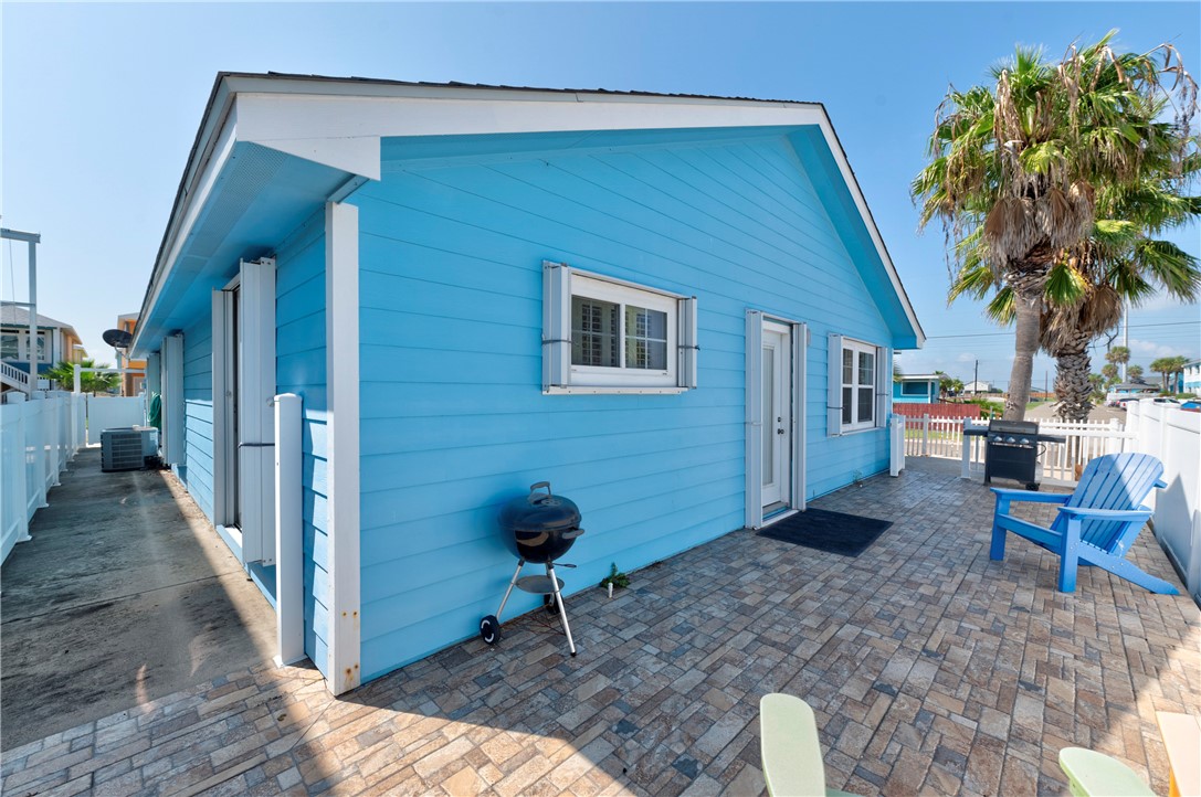 403 Spencers Landing Port Aransas TX 78373