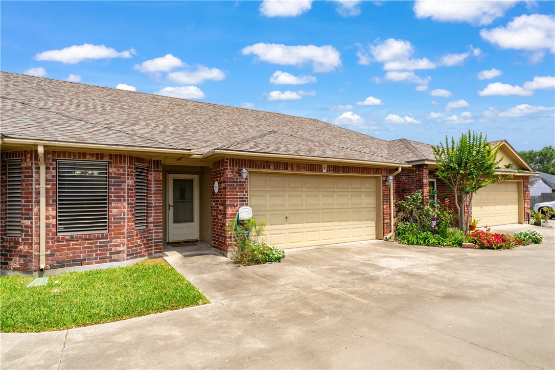 2839 Mckinzie 10 Corpus Christi TX 78410