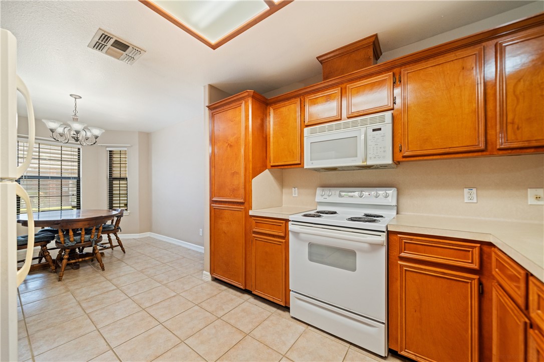2839 Mckinzie 10 Corpus Christi TX 78410