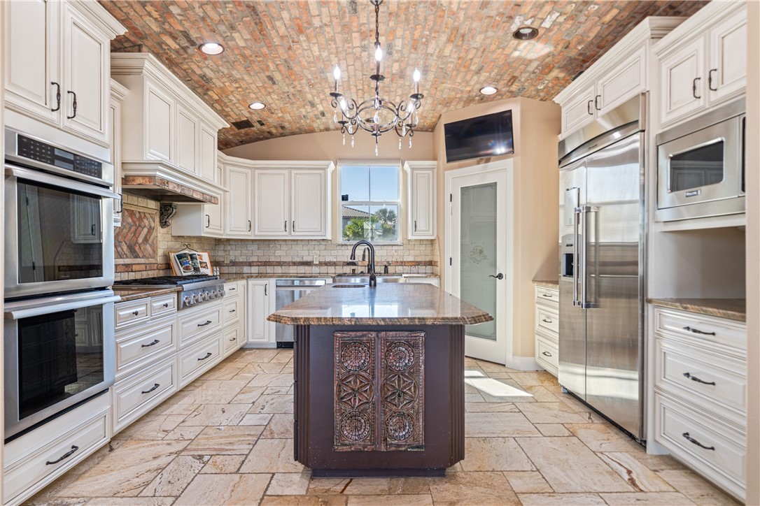 13810 Captains Row Corpus Christi TX 78418