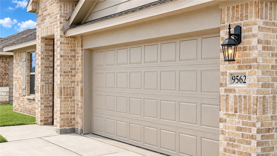 9562 Swedish Oak Drive Corpus Christi TX 78410