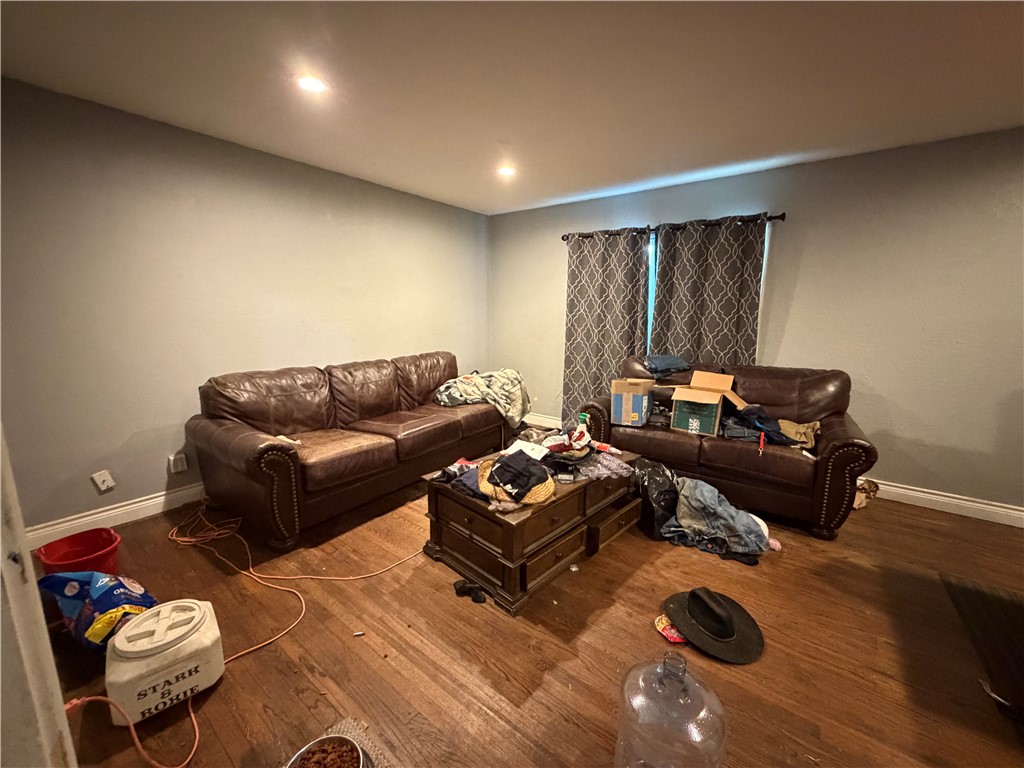 1337 Cambridge Drive Corpus Christi TX 78415