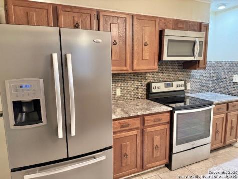 1104 Newhall Street Beeville TX 78102