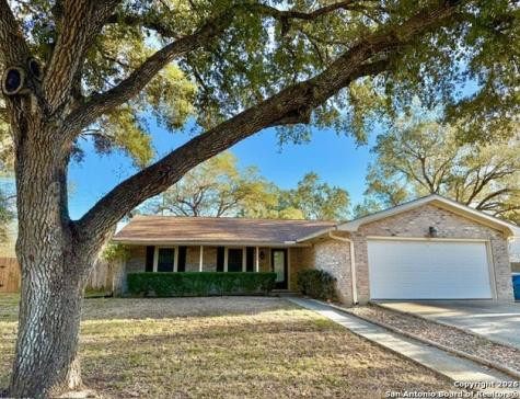 1104 Newhall Street Beeville TX 78102