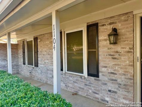 1104 Newhall Street Beeville TX 78102