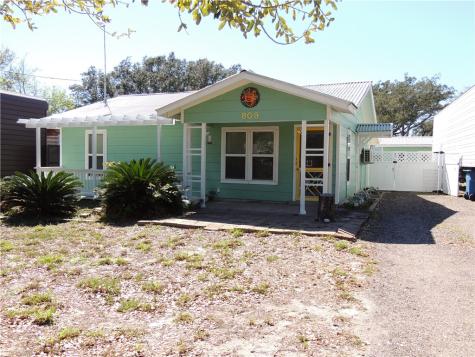 809 N Kossuth Street Rockport TX 78382
