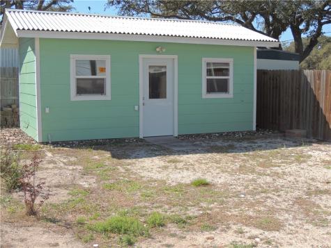 809 N Kossuth Street Rockport TX 78382