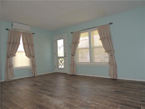 809 N Kossuth Street Rockport TX 78382