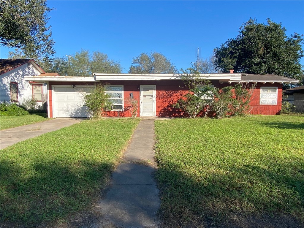 422 E Shelton Street Kingsville TX 78363