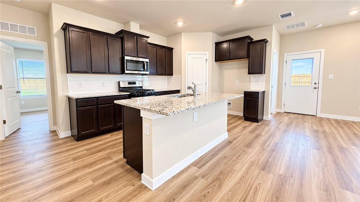 9561 Swedish Oak Drive Corpus Christi TX 78410