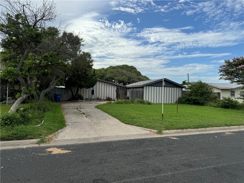 117 Hawthorne Place Portland TX 78374