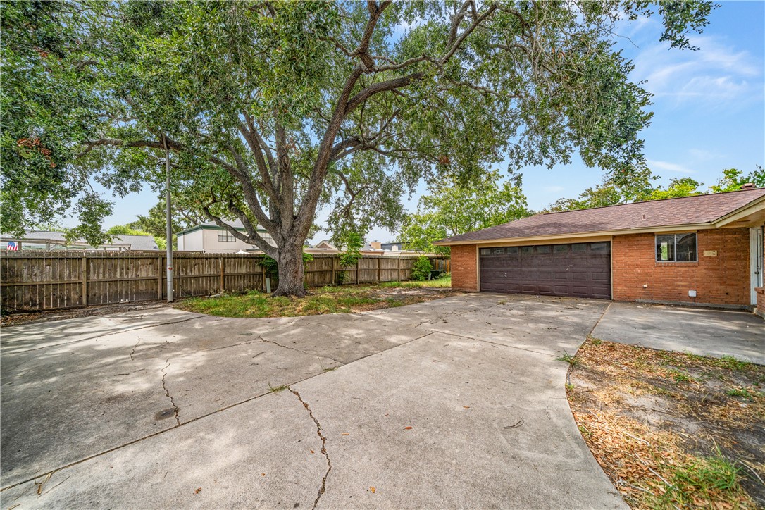 6322 Boca Raton Drive Corpus Christi TX 78413