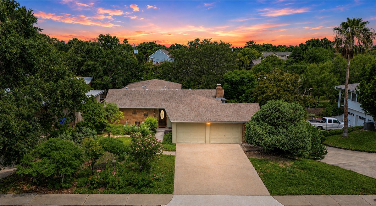 221 Ocean View Place Corpus Christi TX 78411