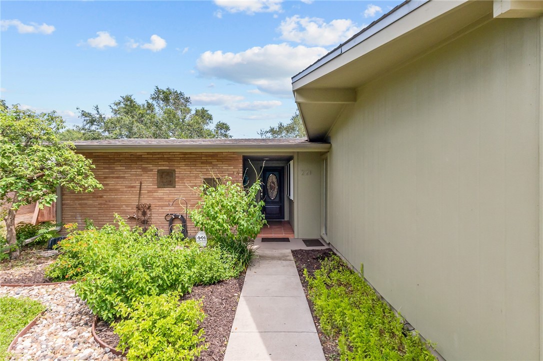 221 Ocean View Place Corpus Christi TX 78411