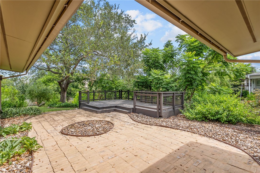 221 Ocean View Place Corpus Christi TX 78411