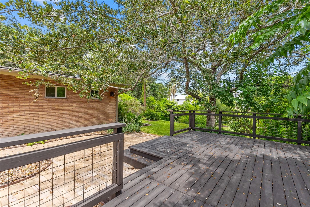 221 Ocean View Place Corpus Christi TX 78411
