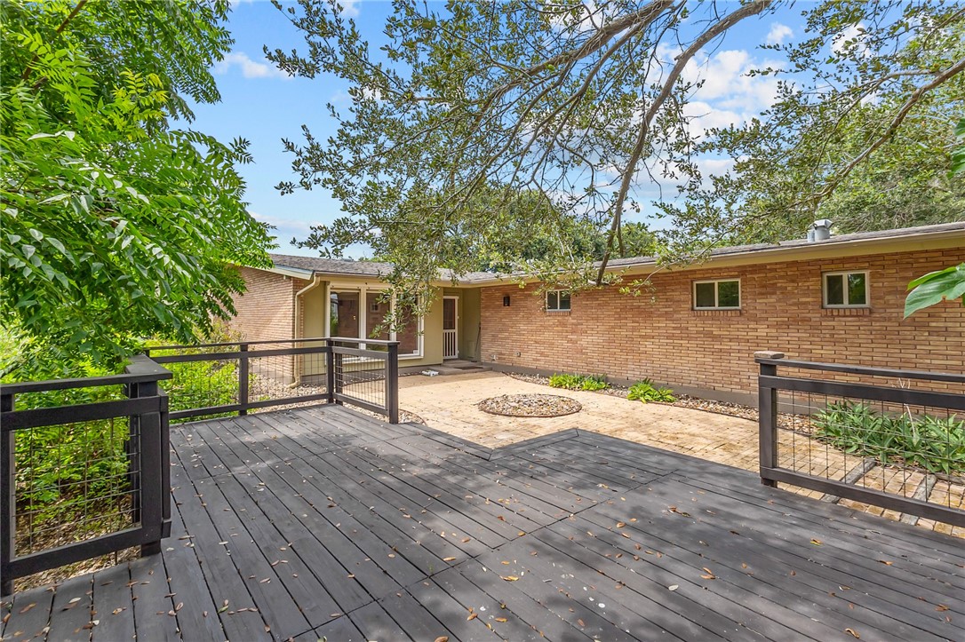 221 Ocean View Place Corpus Christi TX 78411