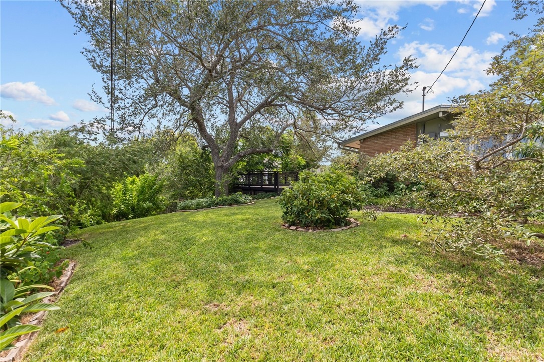 221 Ocean View Place Corpus Christi TX 78411
