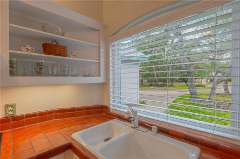 610 Bent Tree Street Rockport TX 78382