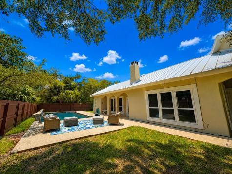 610 Bent Tree Street Rockport TX 78382