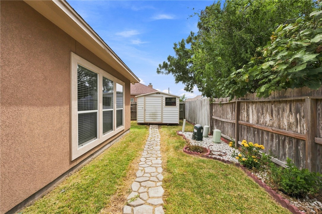 8217 Azimuth Court Corpus Christi TX 78414