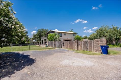 5335 E Riverview Drive Robstown TX 78380
