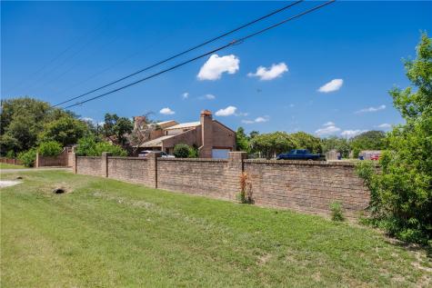 5335 E Riverview Drive Robstown TX 78380