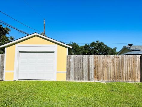 1230 Red Bird Drive Rockport TX 78382
