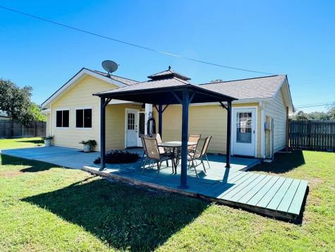 1230 Red Bird Drive Rockport TX 78382