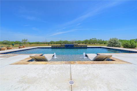 4881 Fm 798 Pawnee TX 78145