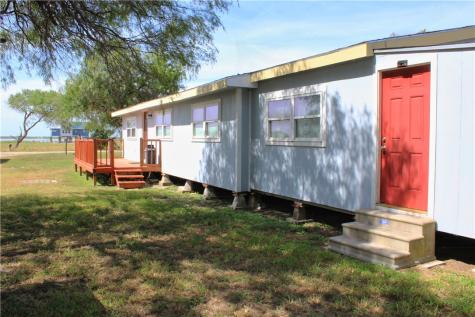 1280 E County Road 2328 Riviera TX 78379
