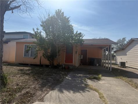 708 Louis Street Alice TX 78332