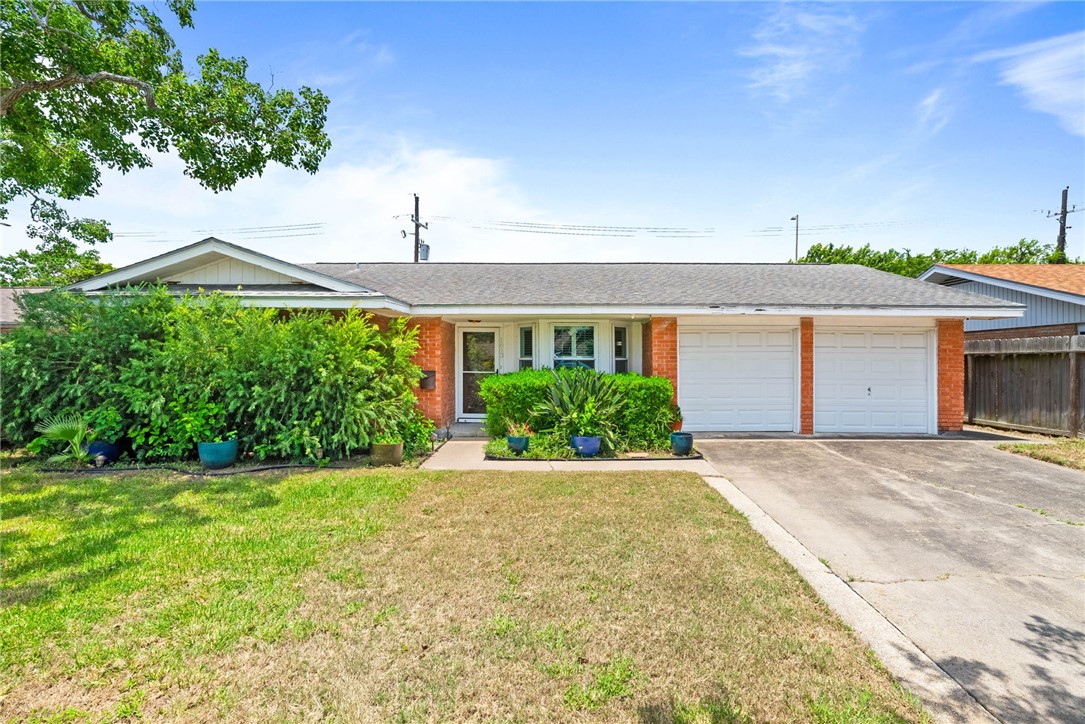 1613 Sandalwood Drive Corpus Christi TX 78412