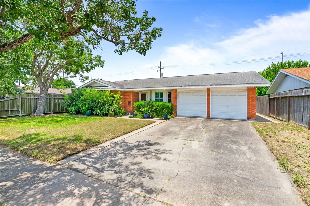 1613 Sandalwood Drive Corpus Christi TX 78412