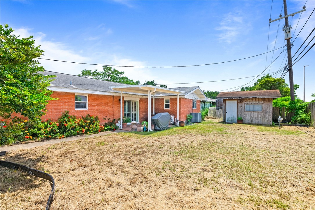 1613 Sandalwood Drive Corpus Christi TX 78412