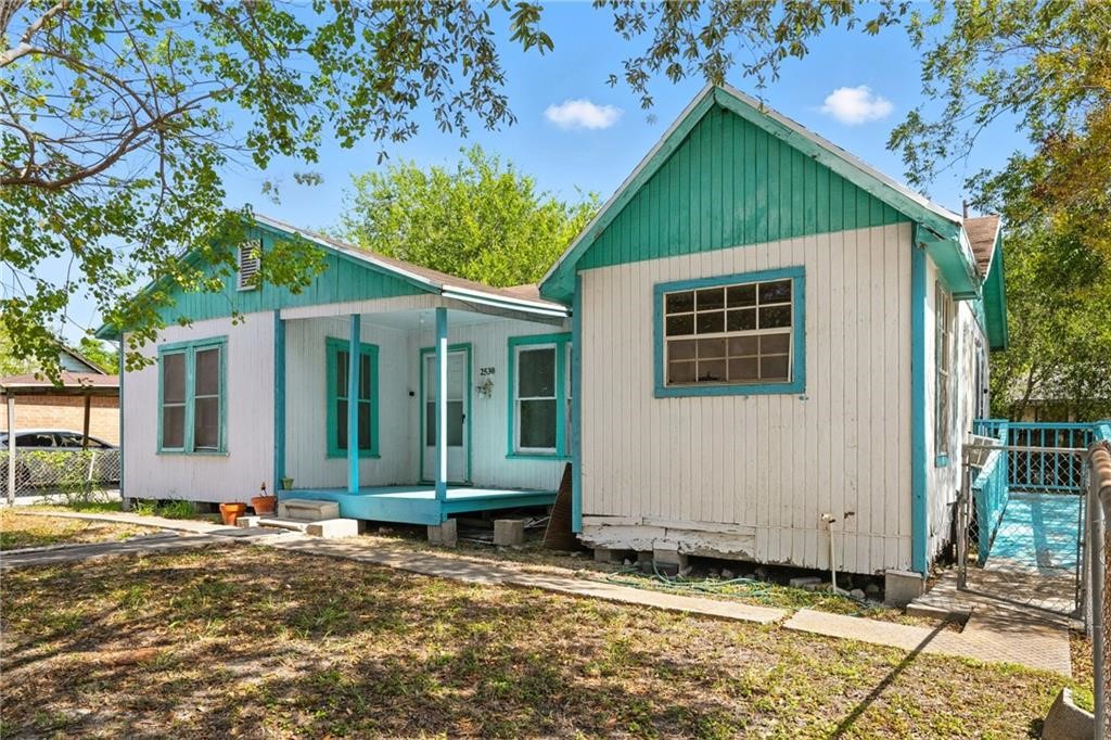 2530 Dunbar Street Corpus Christi TX 78405