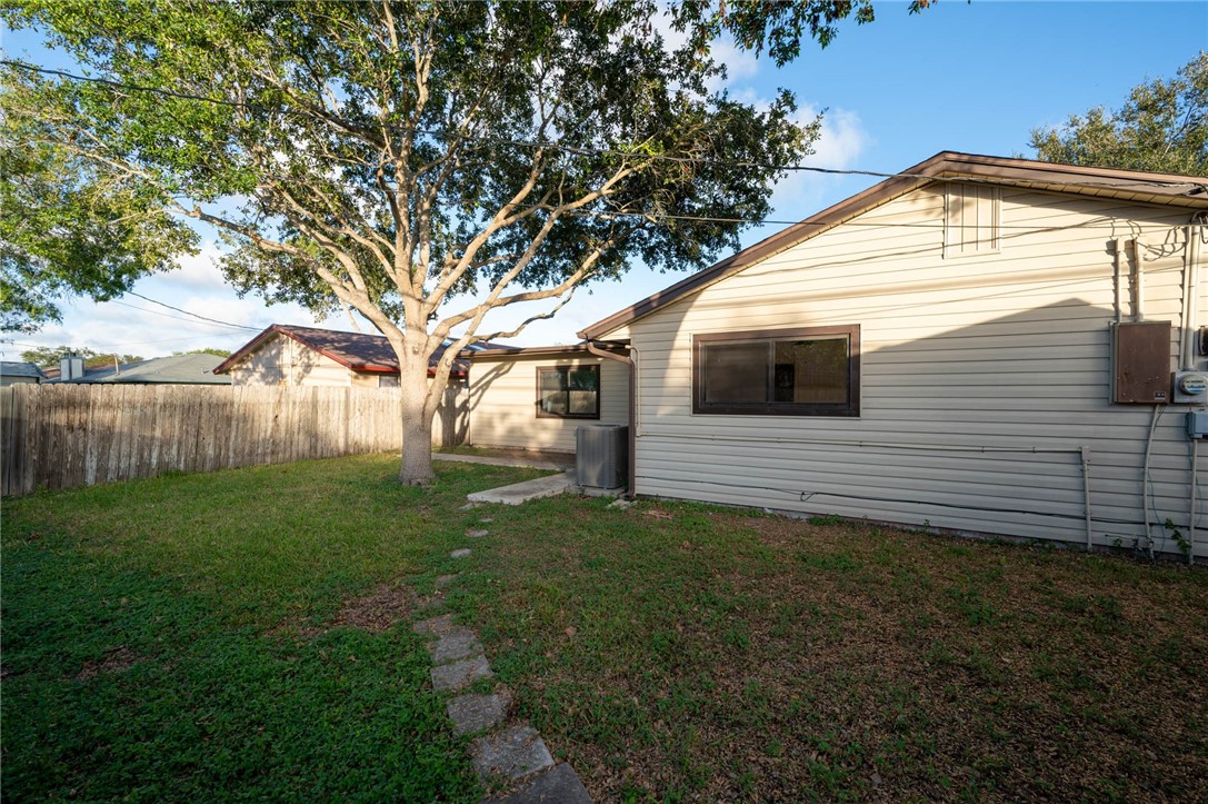1813 Micheline Drive Corpus Christi TX 78412