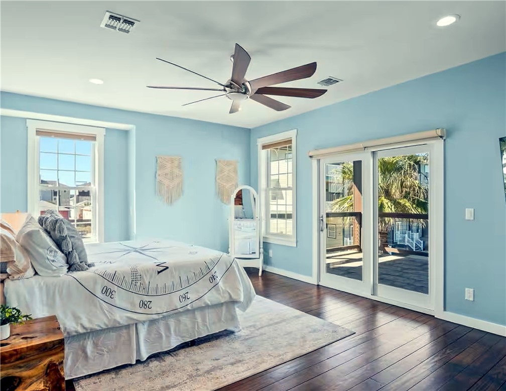 1524 Whispering Sands Street Port Aransas TX 78373