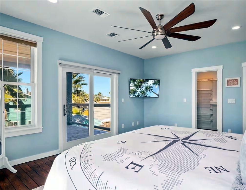 1524 Whispering Sands Street Port Aransas TX 78373