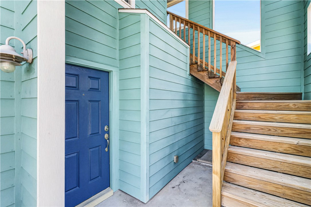 909 Whispering Sands Street Port Aransas TX 78373