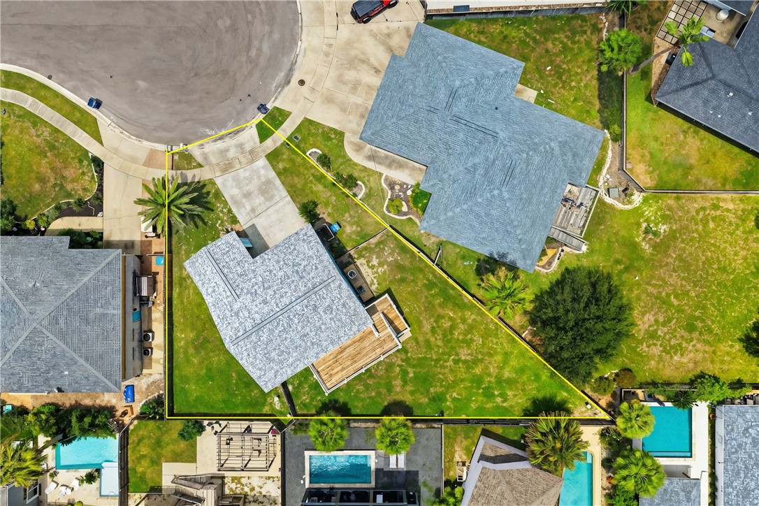 909 Whispering Sands Street Port Aransas TX 78373