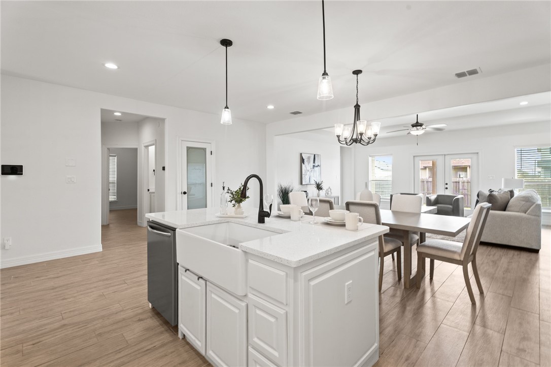 6725 Stuyvesant Court Corpus Christi TX 78414