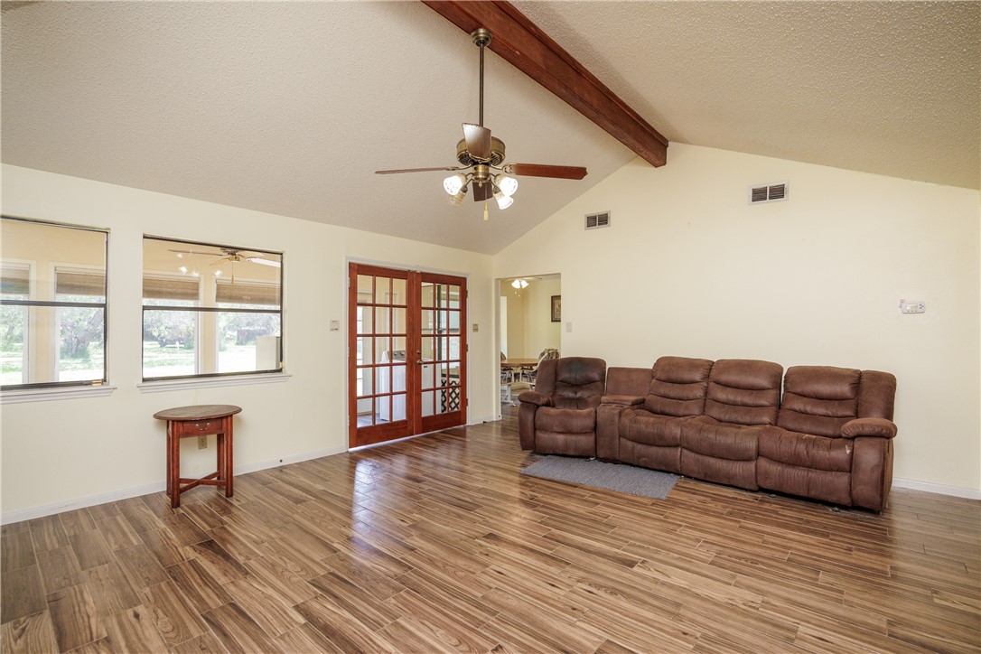 10821 Annaville Road Corpus Christi TX 78410