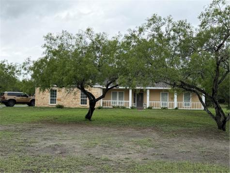 5758 Grand Lake Circle Robstown TX 78380