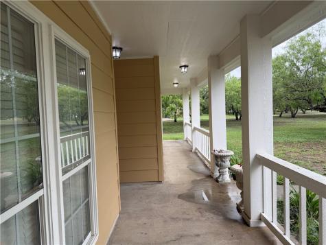 5758 Grand Lake Circle Robstown TX 78380